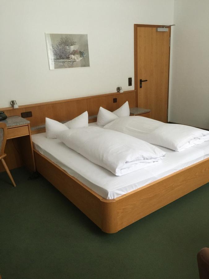 Hotel "Am Bergpark" Neue Drusel Kassel Esterno foto