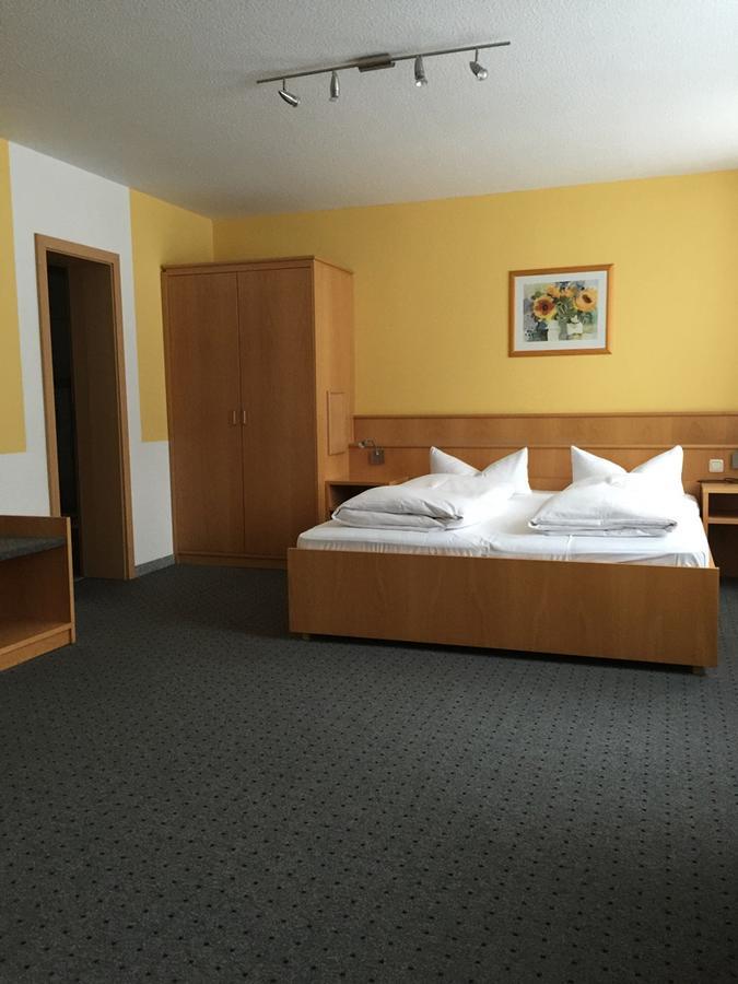 Hotel "Am Bergpark" Neue Drusel Kassel Esterno foto